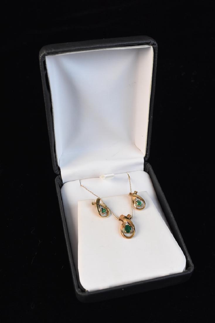 Emerald & Diamond Gold Necklace & Earrings (1 of 3)
