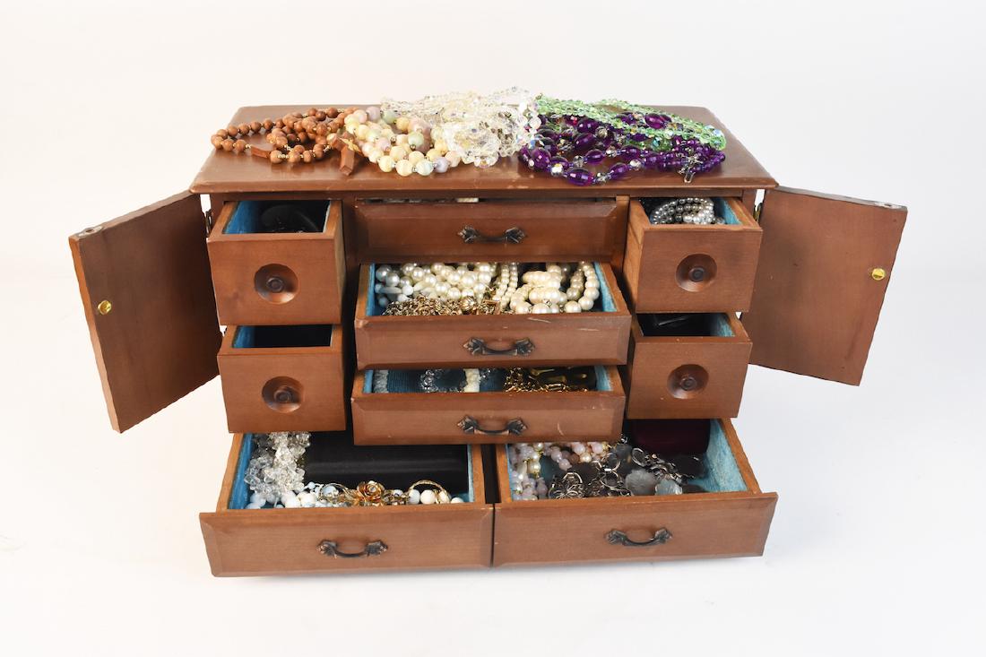 Costume Jewelry; Trifari, Coro, Saraho, Monet + (1 of 10)