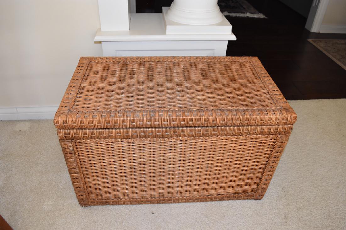 Wicker Hinged Small Blanket Chest