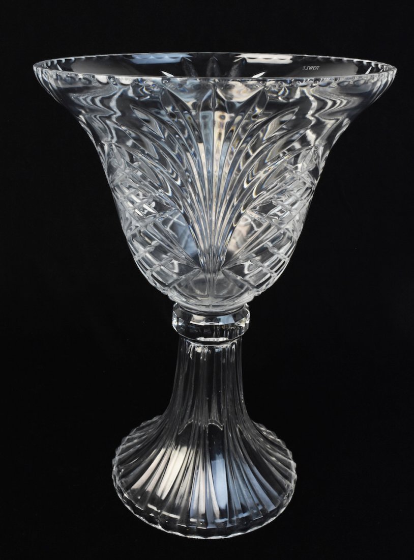 14" Towle Crystal Czech Pineapple Vase (1 of 3)