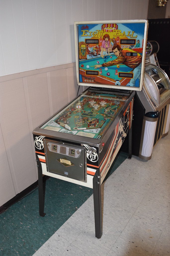 1970's Bally Eight Ball Pinball Machine