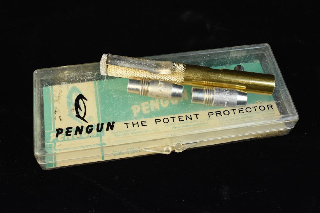 Penguin Pengun Tear Gas Kit