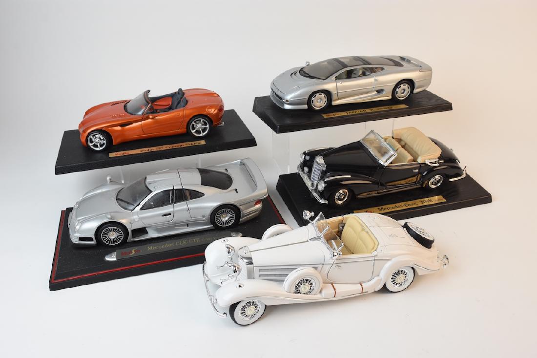 (5) Maisto 1/18 Scale Model Cars- 1936 Mercedes-en (1 of 10)