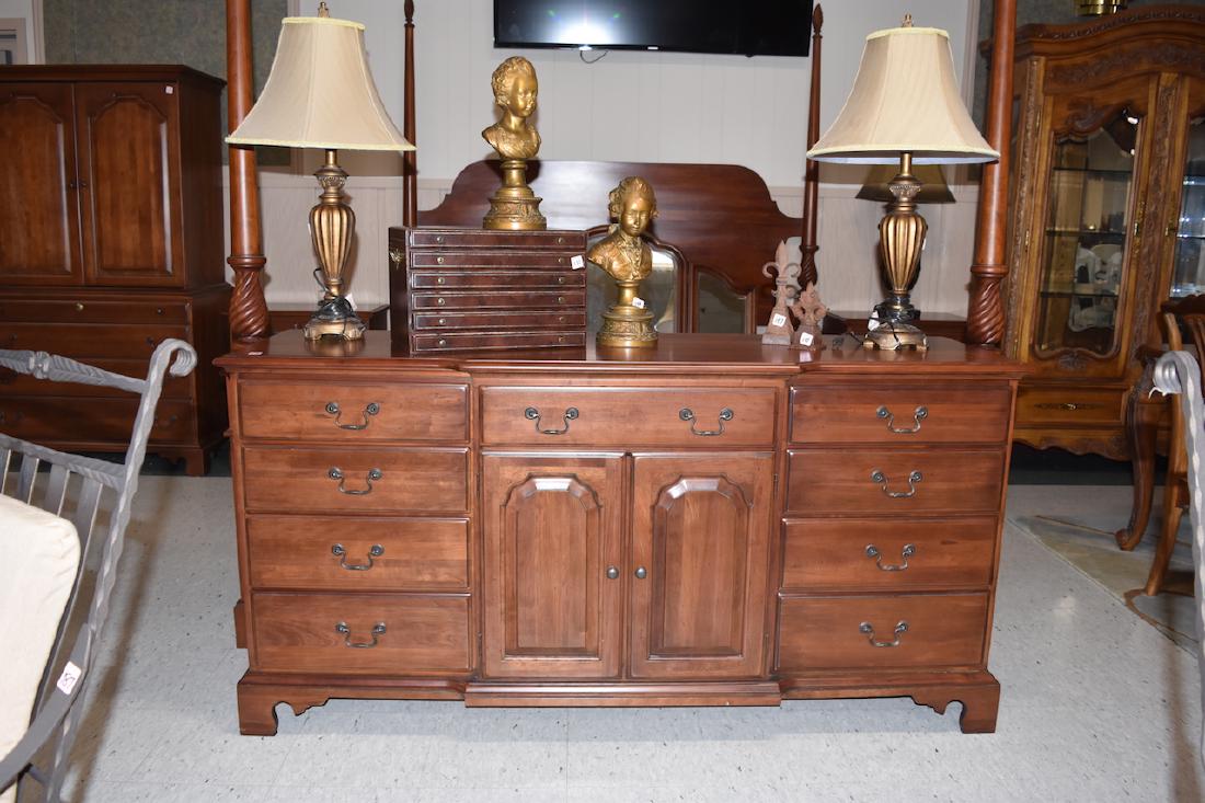 Durham King Bedroom Suite - 6 pc. (1 of 16)