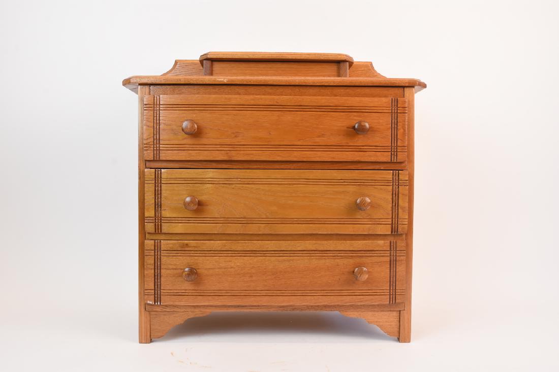 Vintage Oak Doll Size Chest of Drawers (1 of 8)