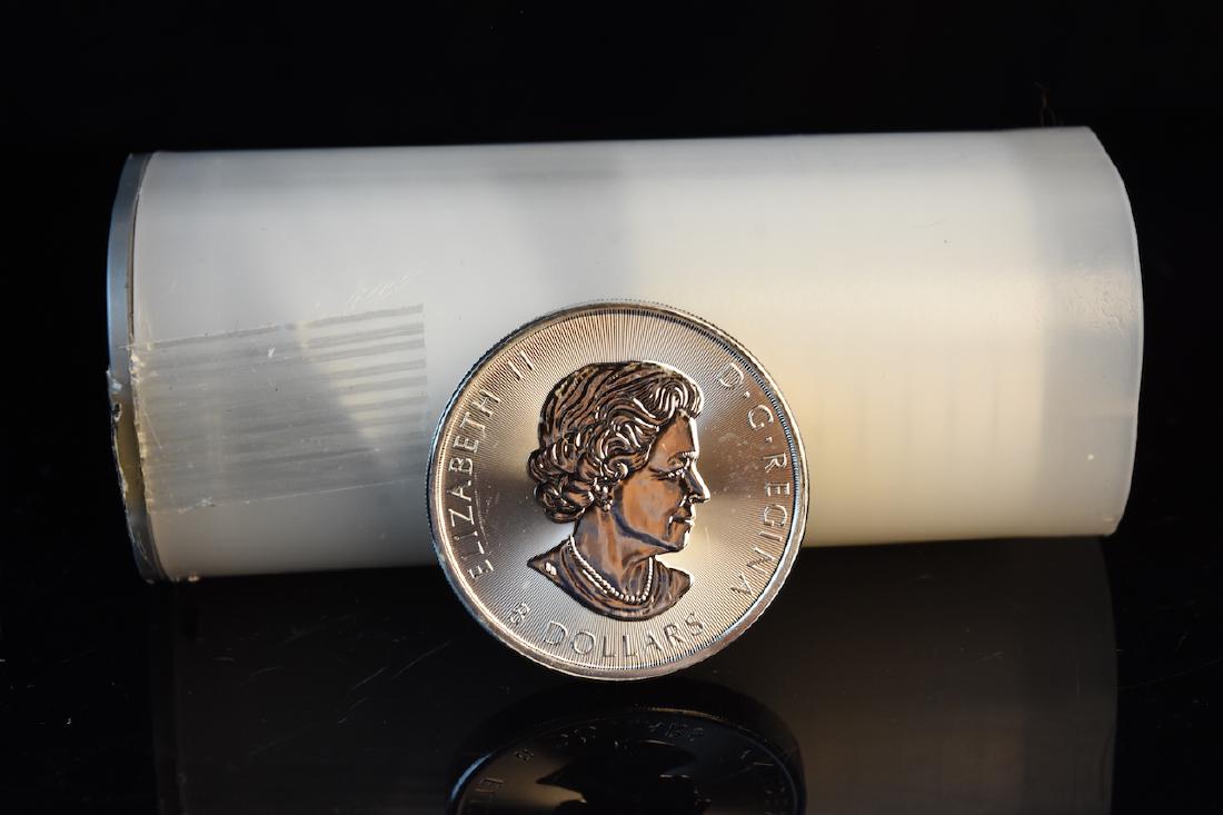 (15) Canadian 1.5 oz Silver White Falcon Coin (1 of 3)