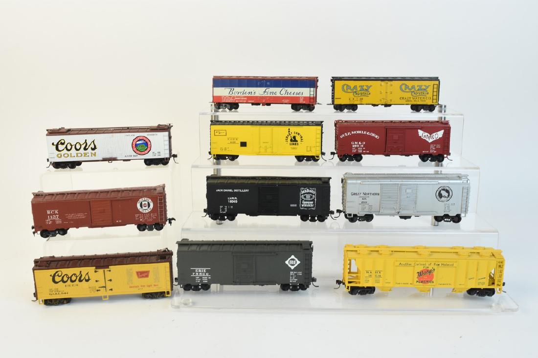 (11) HO Scale Model Freight Cars