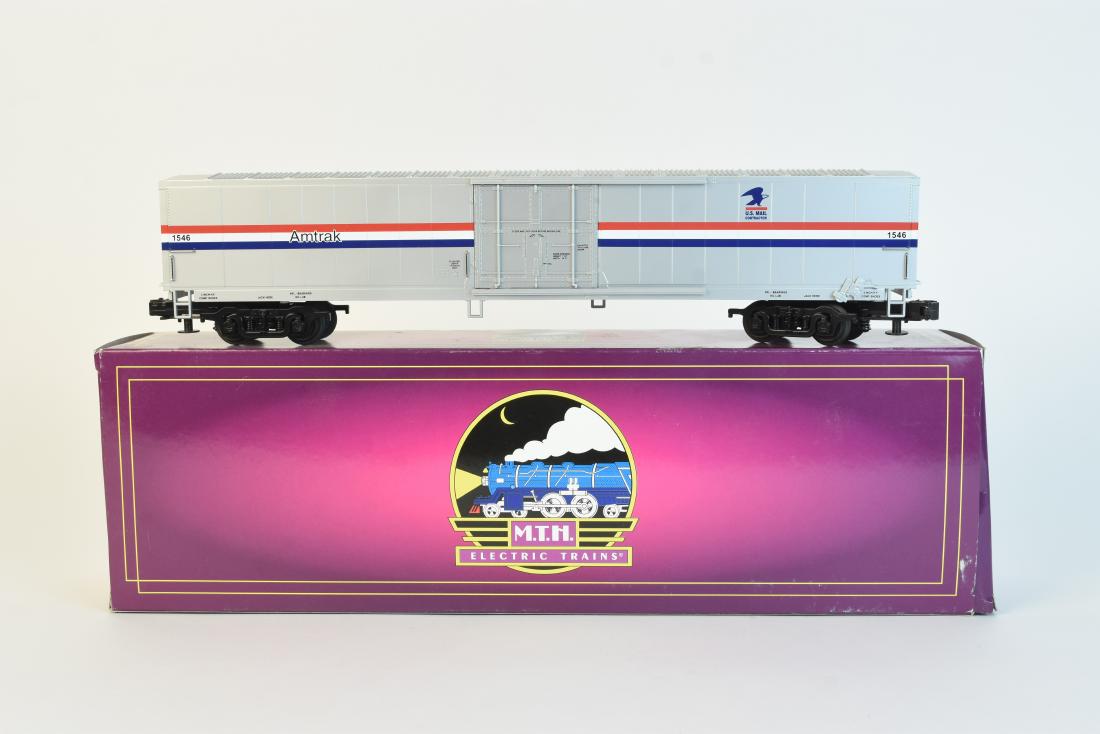 MTH Amtrak 61" Mail Box Car