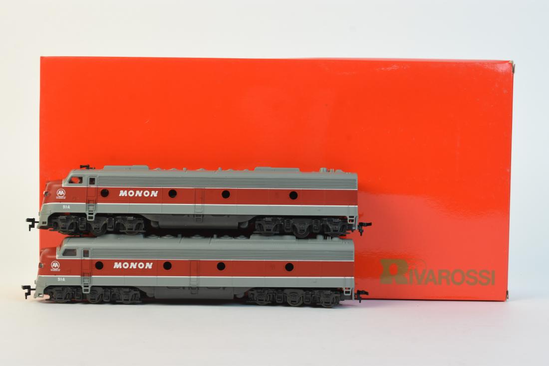 Rivarossi 6231 Monon Diesel Locomotive Set (1 of 5)