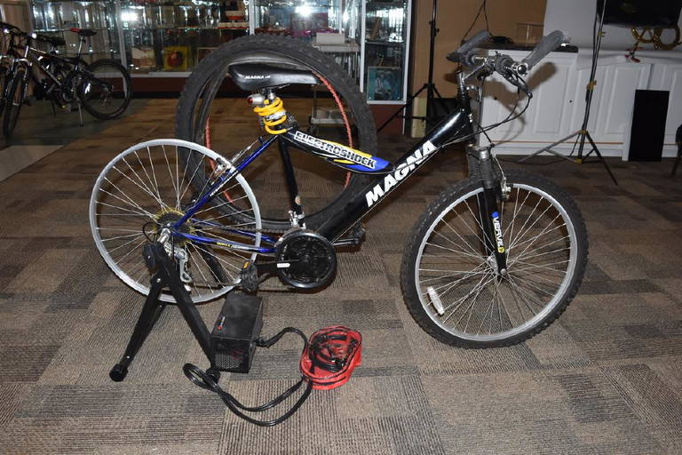 Magna Electroshock Magna Excitor 24 Inch Mountain Bike Men's Magna