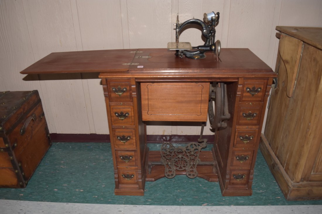 Antique Sewing Machine (1 of 4)