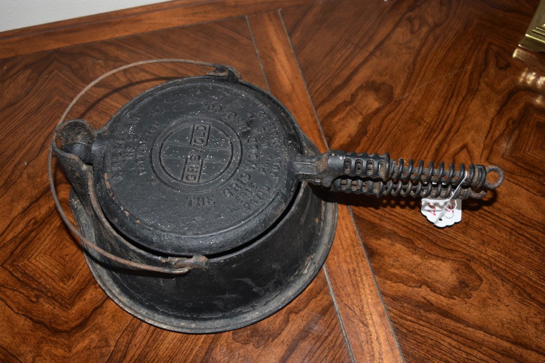 Griswold Cast Iron Waffle Maker No. 8 w/ Wire Bale Base Apr 13, 2019