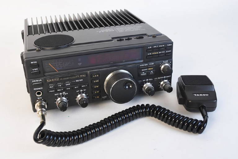 Yaesu Ft 890 Hf Transceiver Comes W/ Box!