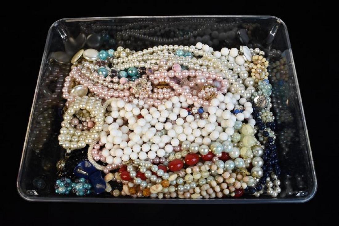 Vintage Beaded Jewelry; Monet, RMN +: Several nice pieces of vintage beaded jewelry including a Monet necklace and several other matching necklace and earring sets, a rhinestone necklace and many other pairs of earrings, a bracelet and mo