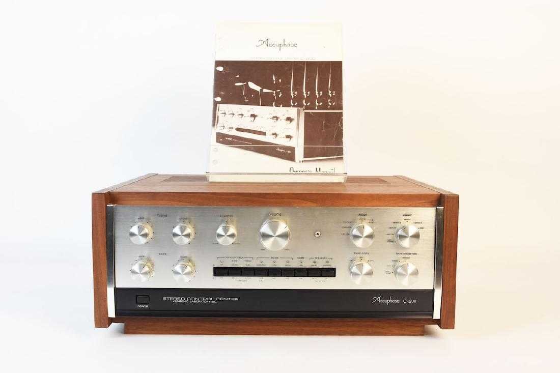 TEAC Accuphase C-200 Stereo Control Center: TEAC Accuphase C-200 stereo control center from Kensonic Laboratory Inc. with original case and manual. This vintage system control center is in good working condition with minor wear from age and use
