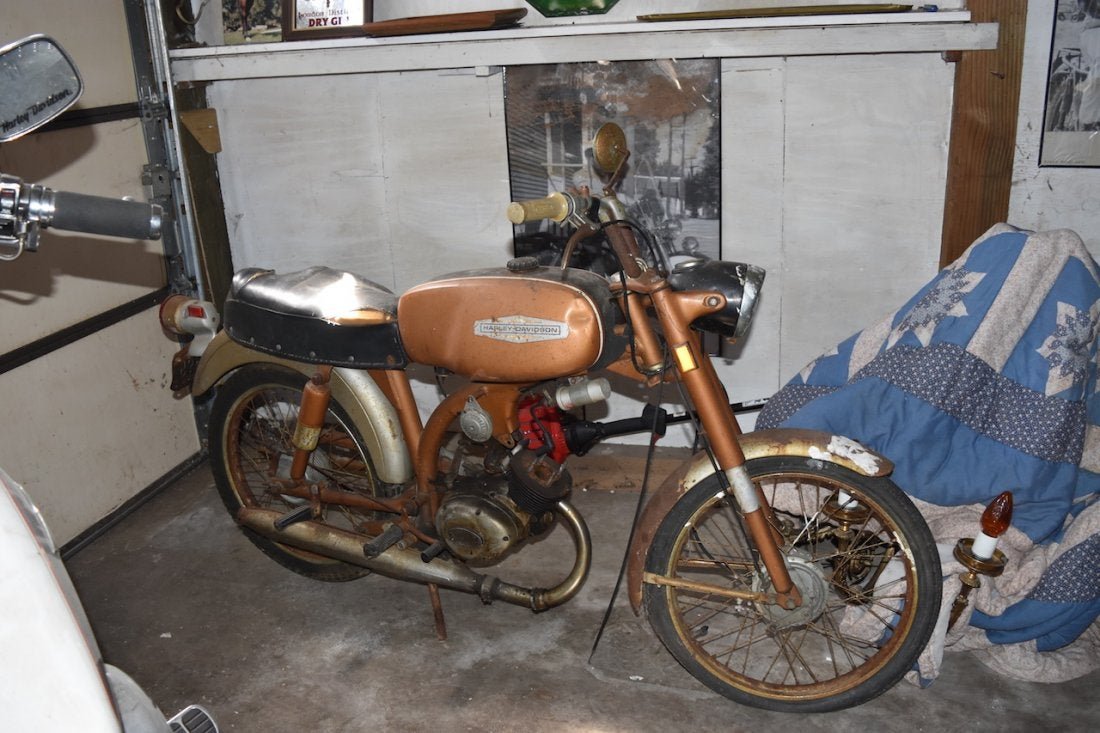 Vintage Harley-Davidson Aermacchi Motorcycle MS4276: Vintage Harley Davidson Aermacchi motorcycle. Made in Italy. Serial # MS4276.