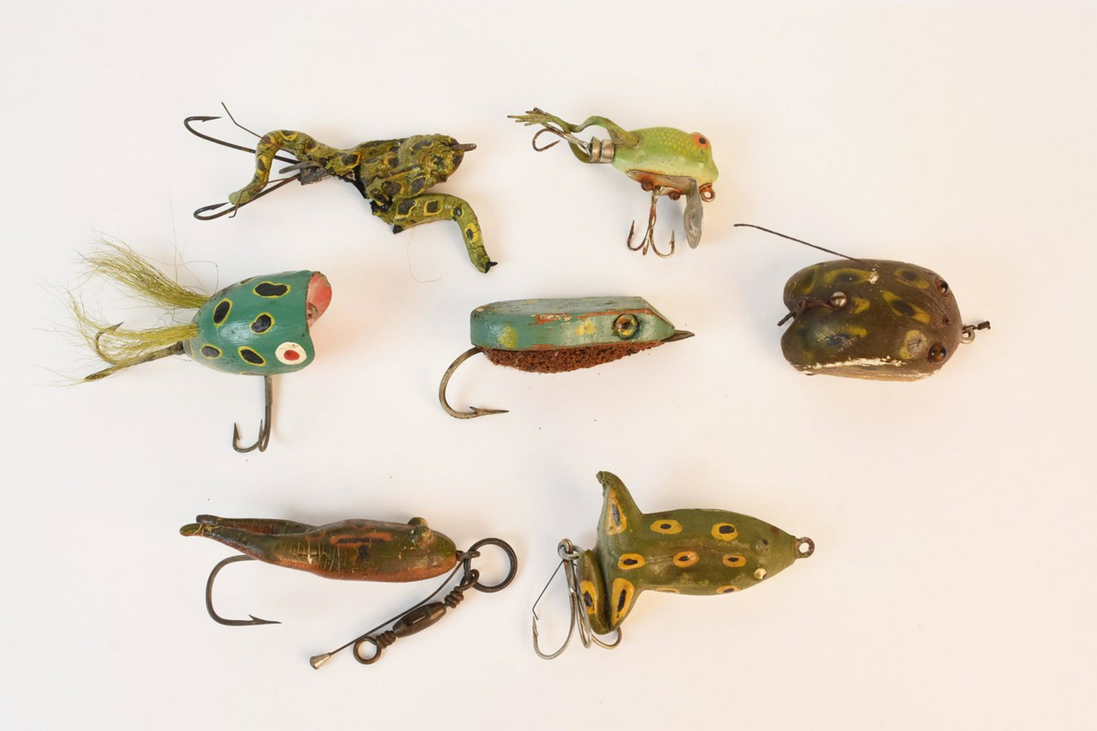 Hastings Creek Chub Frog Assortment: Hastings Creek Chub Frog fishing lure assortment. Hastings weedless rubber frog. Contact our recommended 3rd party "for profit" shipper Pak Mail at (260) 637-4809 or contact@pakmailshipsfortwayne.com 