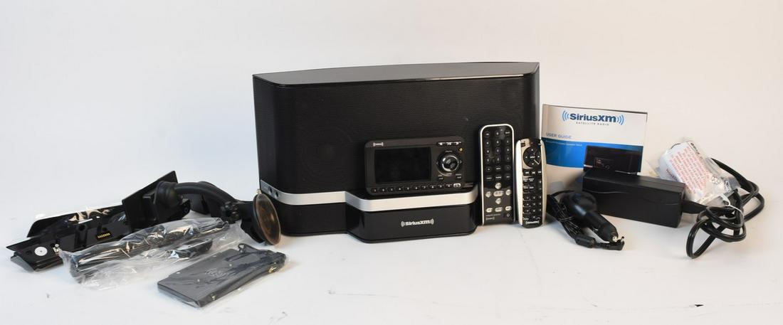 Sirius XM Portable Speaker Dock w/ Radio (1 of 8)