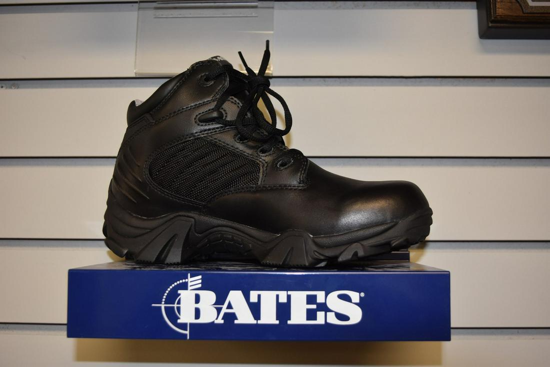 Women's Bates Black GX-4 Gore-Tex - 6.5M: NEW in box, pair women's Bates black GX-4, 4" Gore-Tex. US size 6.5M. Contact our recommended 3rd party "for profit" shipper Pak Mail at (260) 637-4809 or contact@pakmailfw.com for shipping quote PRIO