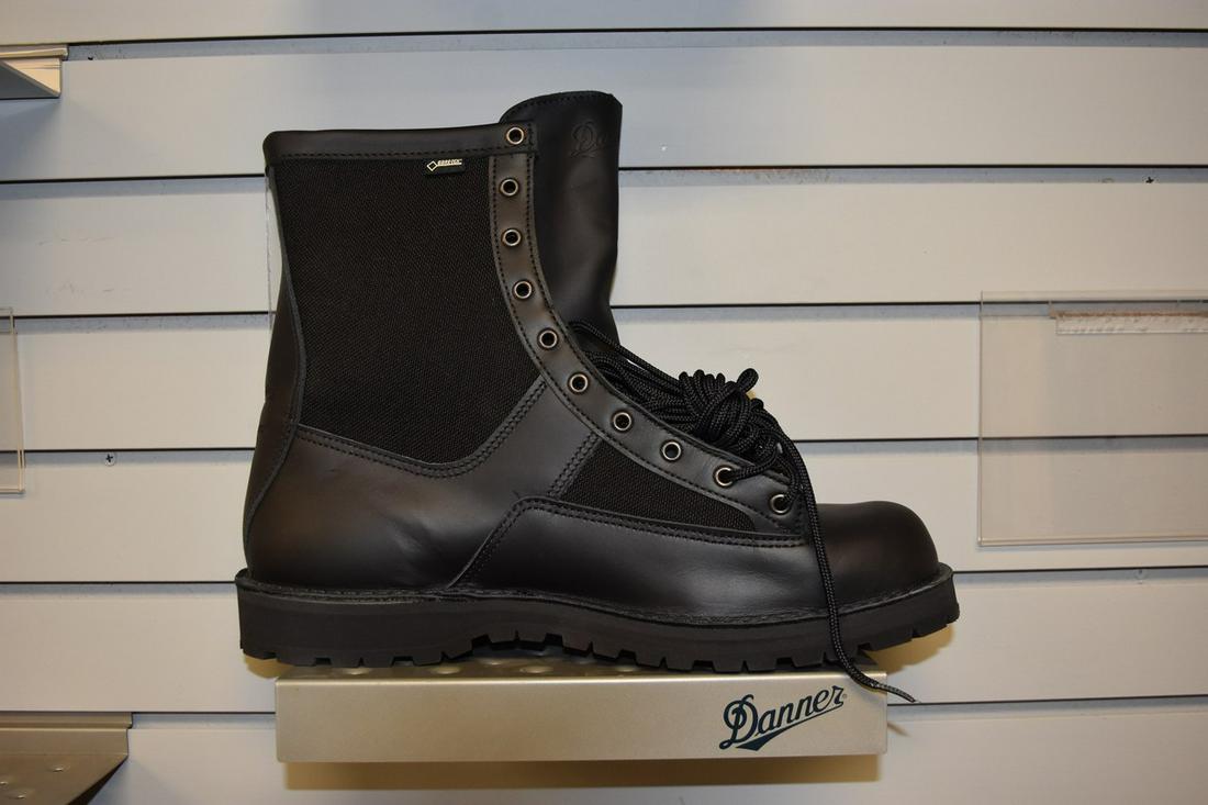 Men's Danner Acadia Black Lace-Up Boots - 15EE: NEW in box, men's Danner Acadia 8" H black boots. Leather uppers. US size Contact our recommended 3rd party "for profit" shipper Pak Mail at (260) 637-4809 or contact@pakmailfw.com for shipping quote 