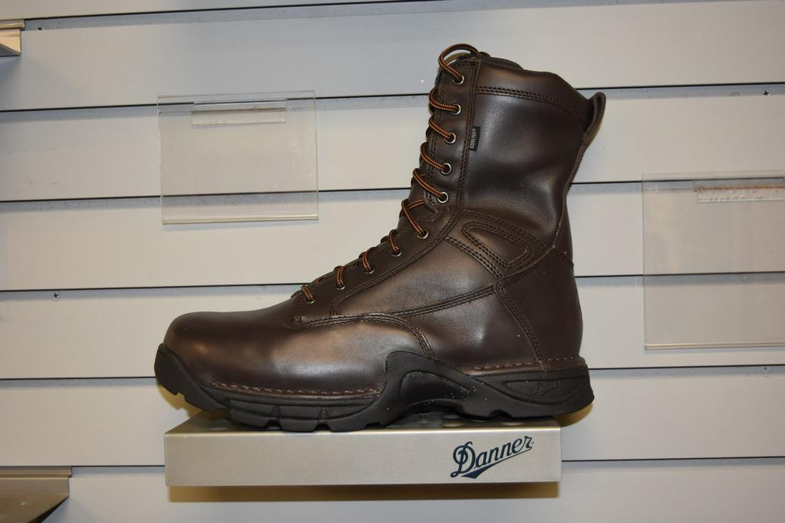 Men's Danner Striker II GTX Brown Boots - 13D: NEW in box, men's Danner Striker II GTX Brown lace-up boots, leather uppers, with Gore-TEX waterproof, breathable liner. US size 13D. Contact our recommended 3rd party "for profit" shipper Pak Mail at