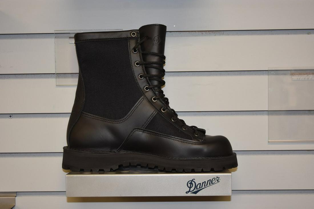 Men's Danner Acadia GTX Black Leather Boots, 9: NEW in box, men's Danner Acadia 8" black leather lace-up boots. Gore-TEX. US size 9. Contact our recommended 3rd party "for profit" shipper Pak Mail at (260) 637-4809 or contact@pakmailfw.com for ship