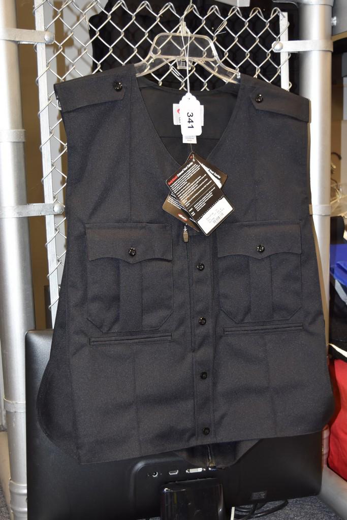 Elbeco Bodyshield External Vest Carrier, XL-Long: An Elbeco Bodyshield External Vest Carrier, size 2XL-Long. V3114B Col. NWT. Contact our recommended 3rd party "for profit" shipper Pak Mail at (260) 637-4809 or contact@pakmailfw.com for shipping quot