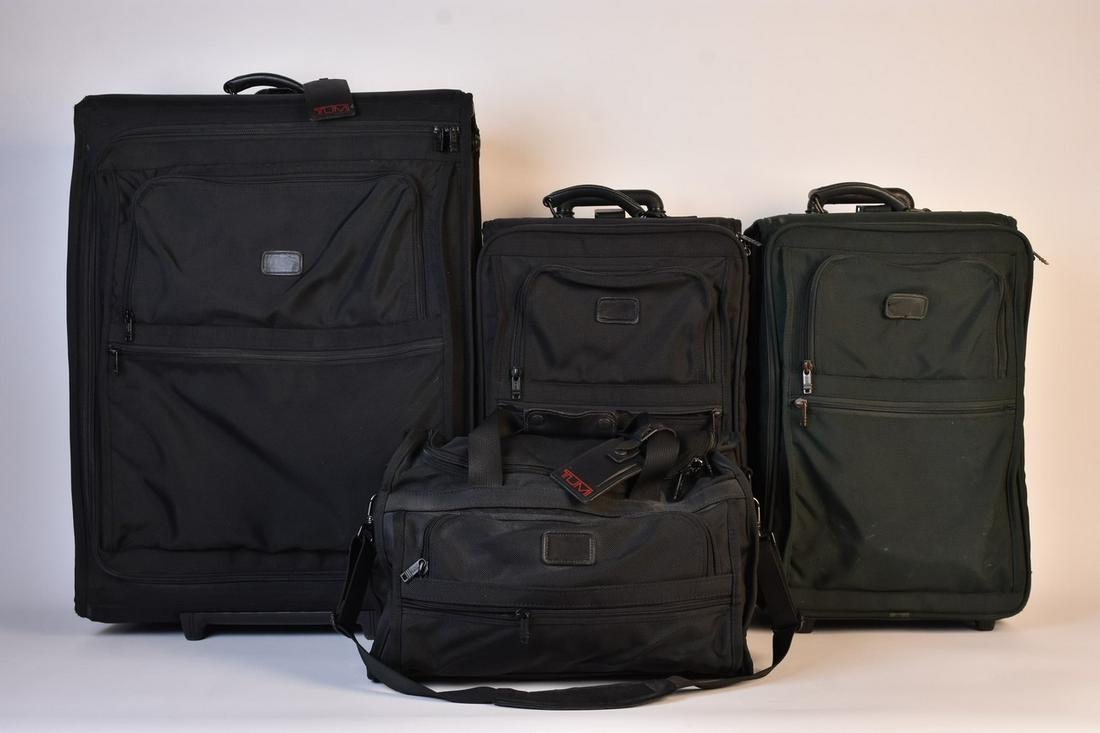 Tumi Travel Luggage Cases (1 of 19)
