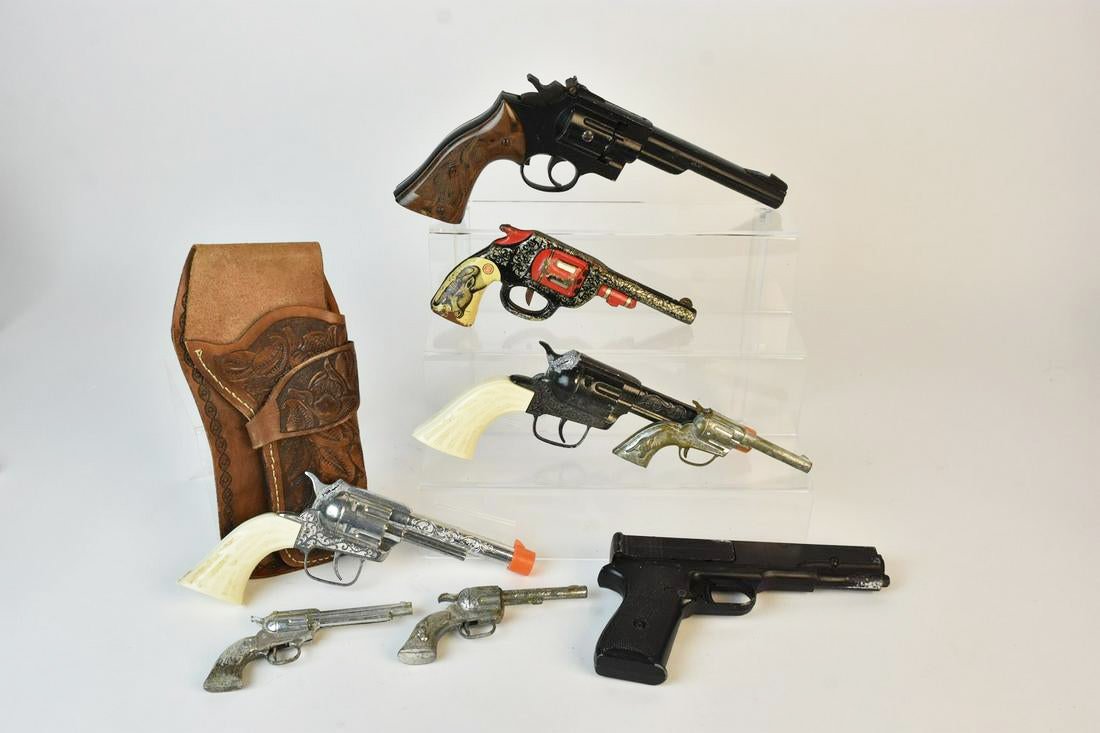 Vintage Toy Guns (1 of 20)