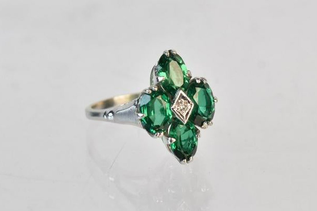 10K White Gold Ring w/ Green Gemstones (1 of 4)