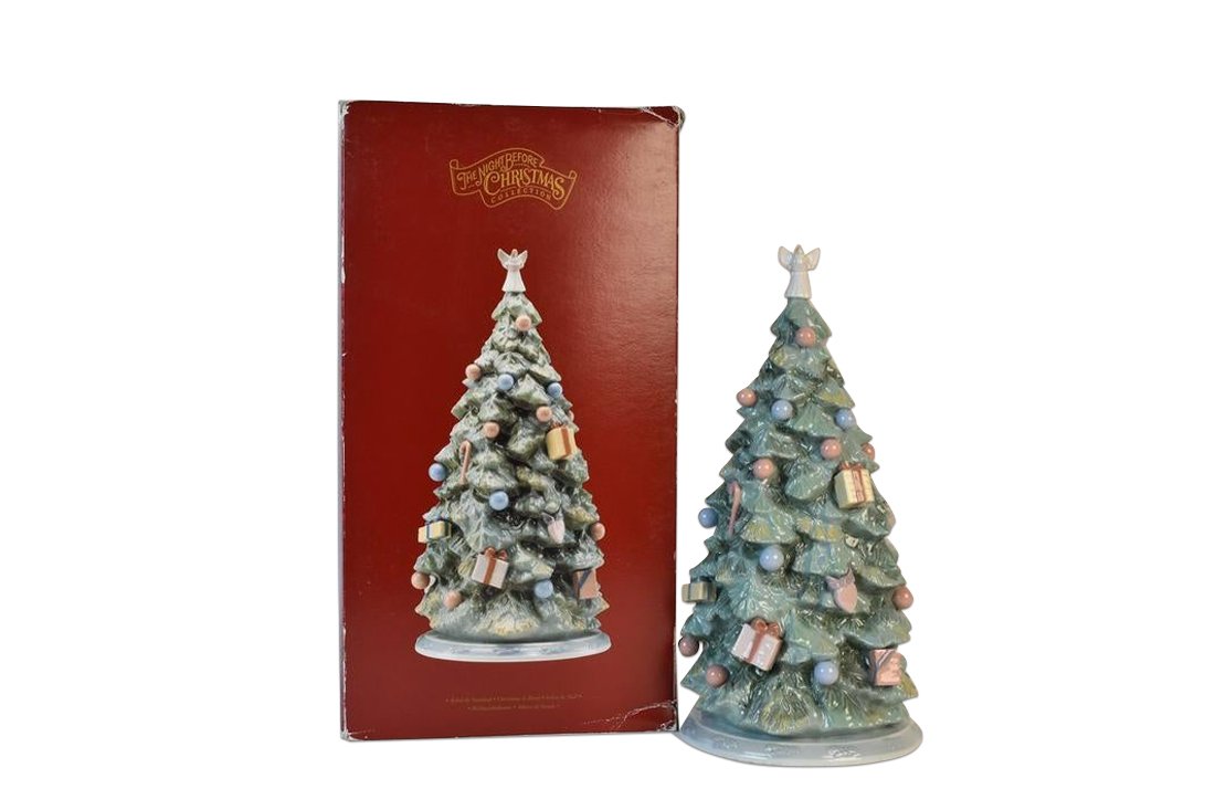 Lladro "Christmas is Here" Christmas Tree (1 of 14)