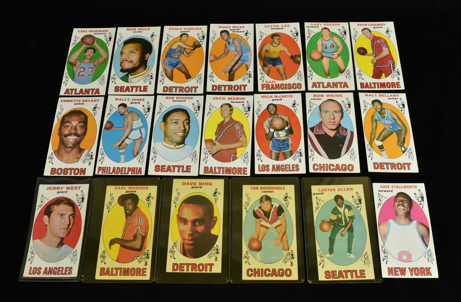(20) 1970 Topps Basketball Cards: (20) 1970 Topps NCAA basketball cards. Lucius Allen #6, Kevin Loughery #94, Walt Bellamy #95, Dave Stallworth #74, Bob Boozer #89, Jack Marin #26, Willie McCarter #63, Bob Weiss #62, Gary Gregor #11, 