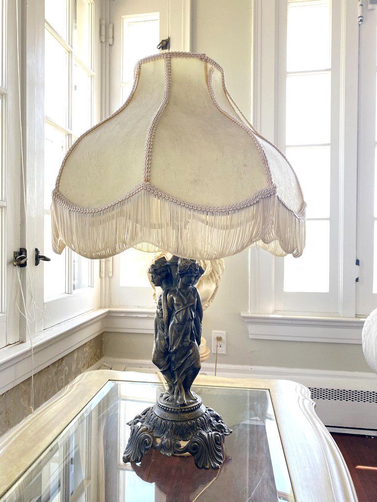 Vintage Figural Resin Table Lamp (1 of 6)