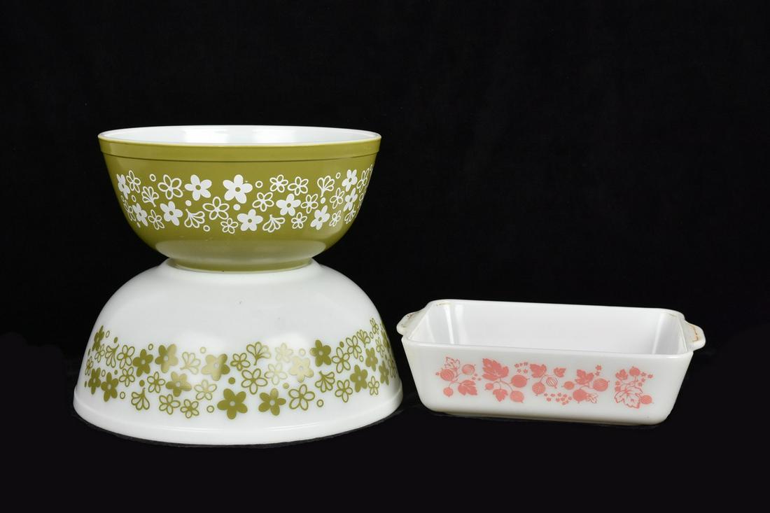Vintage Pyrex Dishes (1 of 14)