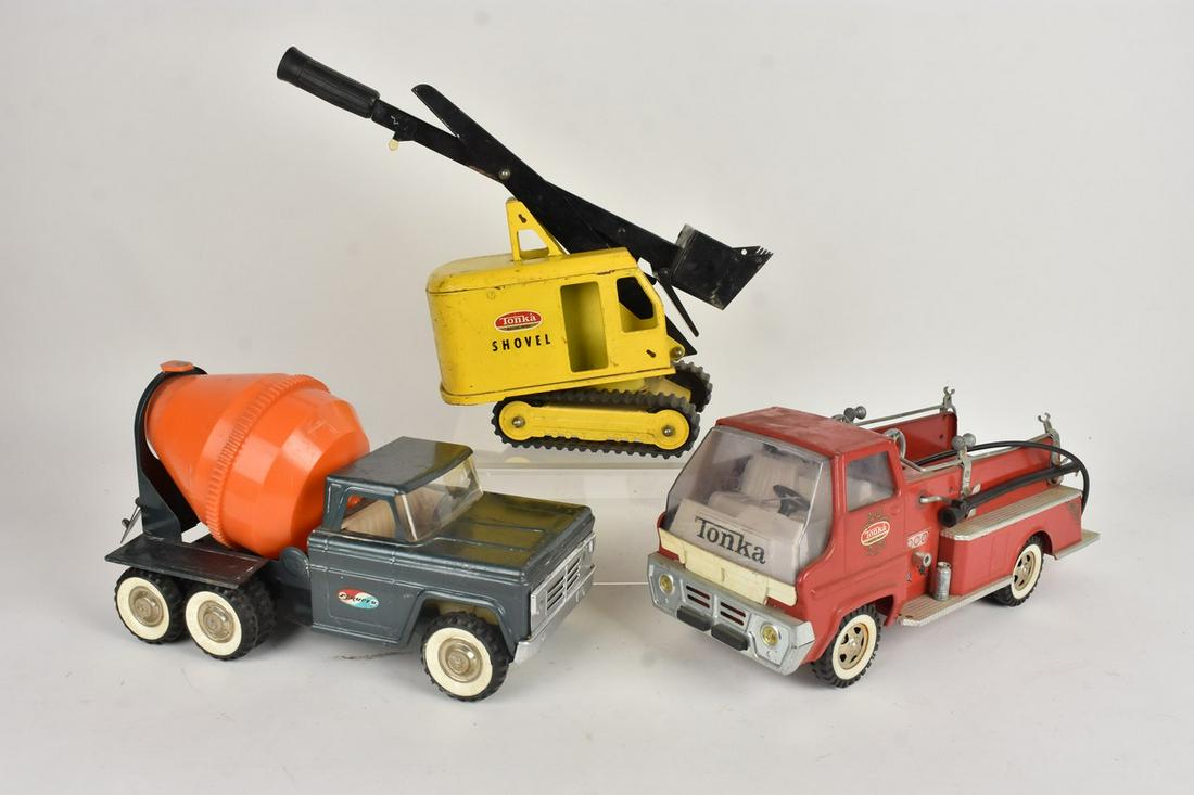 Vintage Pressed Steel Trucks Incl. Structo (1 of 20)
