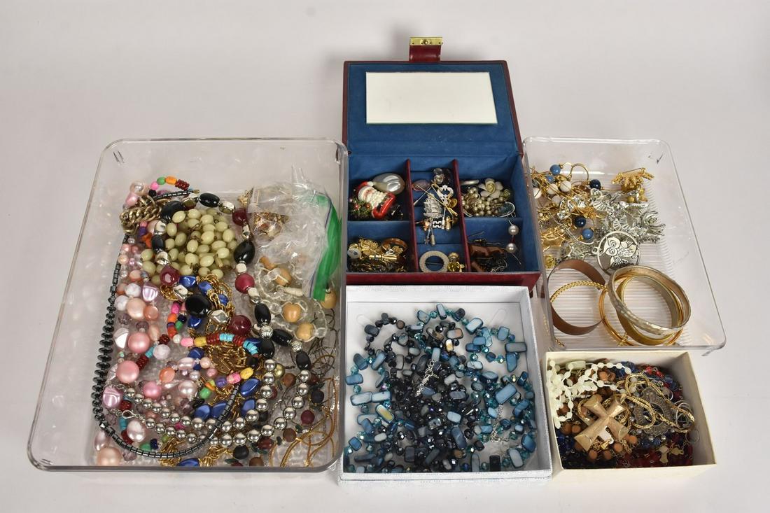Costume Jewelry and Rosaries (1 of 11)