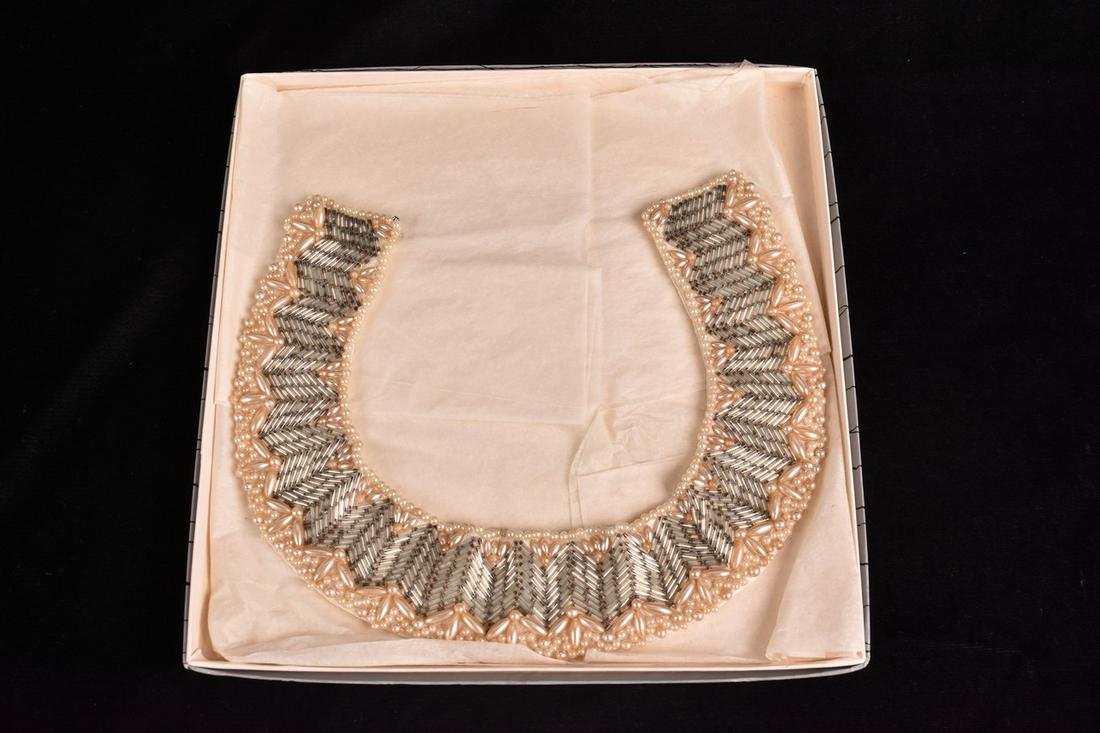 Ladies Vintage Baar & Beards Beaded Fashion Collar (1 of 5)