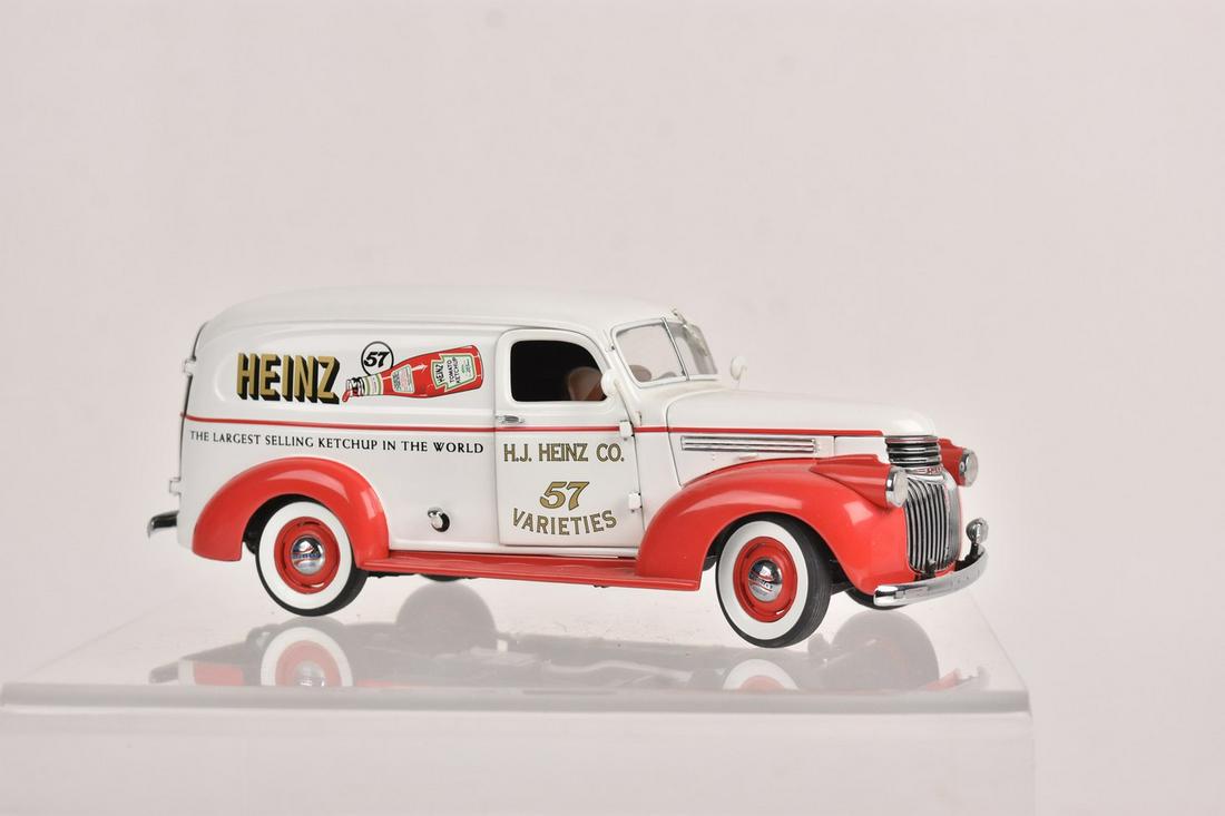Danbury Mint Heinz Delivery Truck w/ Box (1 of 8)