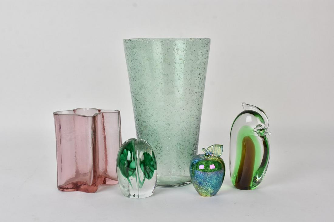 (5) Pieces Art Glass: (1) 6" FM Konstglass penguin. Clear and green glass. Excellent condition with tags. (1) Gibson art glass green iridescent apple. Etched base. Excellent condition. (1) Art glass star vase. Excellent co