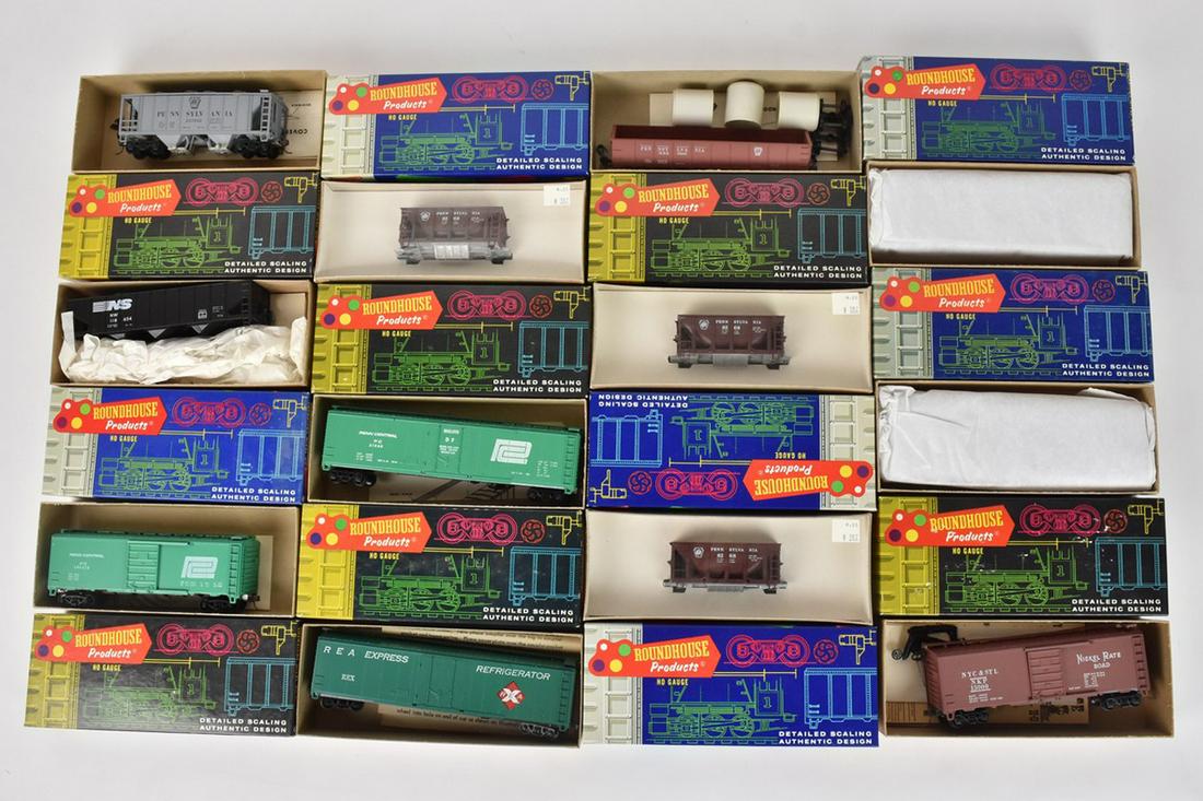 (12) Roundhouse HO Scale Model Trains: A collection of 12 HO scale Roundhouse model train kits in their original packaging. Contents of packaging not checked for completeness; possible that some models have been assembled/partially assembl