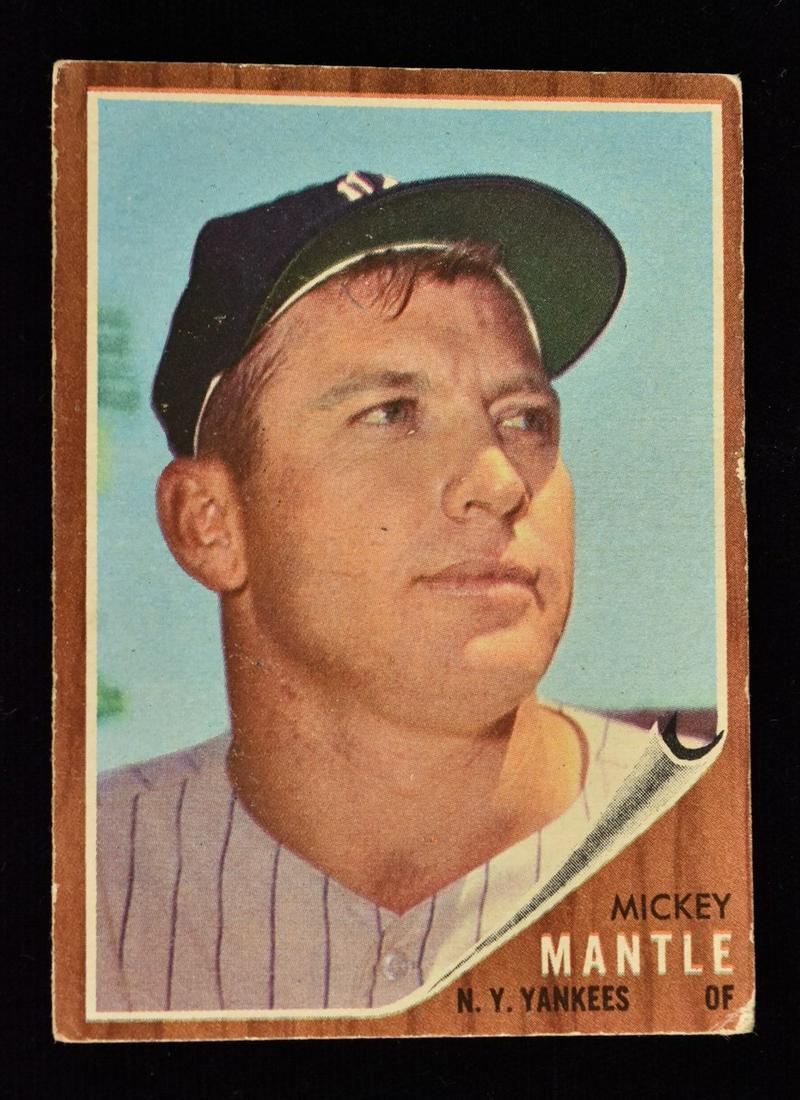 1962 Topps #200 Mickey Mantle baseball card: Please Note: Scheerer McCulloch Auctioneer will add shipping charges 1-2 business days after auction. Some items, such as exceptionally fragile items, items won by International bidders, or large item
