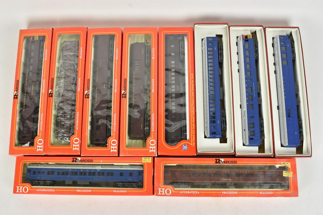 (10) Rivarossi HO Scale Passenger Cars: A collection of ten Rivarossi pullman passenger car coaches in their original packaging. Light shelf wear to packaging; retail stickers. Please Note: Scheerer McCulloch Auctioneer will add shipping ch