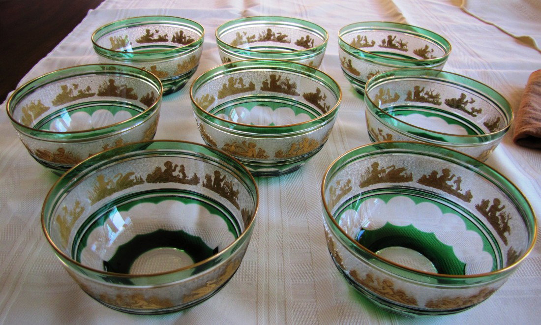 Val St. Lambert Crystal (8) Green Bowls: (8) Val St. Lambert crystal bowls measuring 4 1/2" wide by 2 1/2" tall.