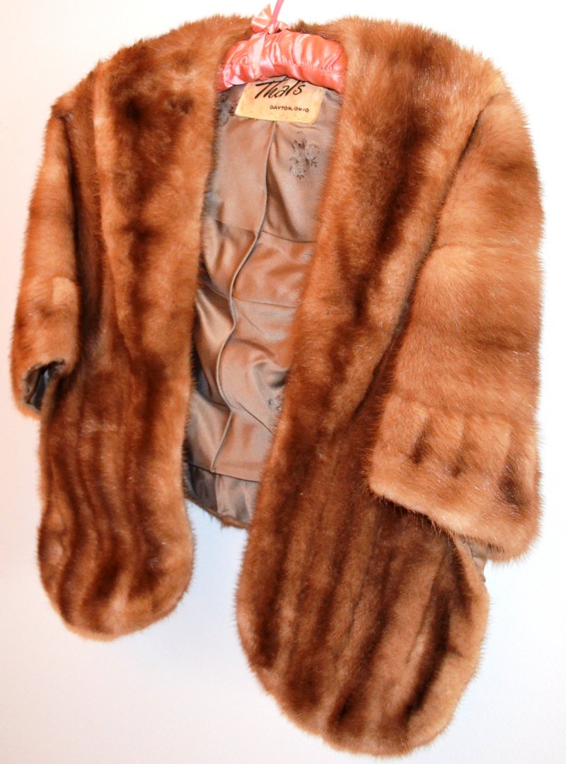 Mink stoll: This stoll measures 24" in length from the collar to the bottom.