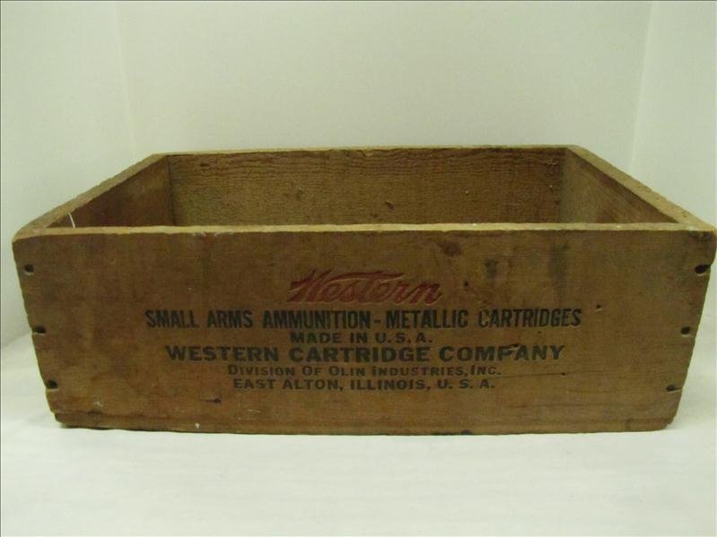 Vintage Wood Western Ammunition Crate: Vintage Wood Western Ammunition Crate Imprinted crate for 1000 Western Super X Springfield. Measures: 18.75 x 11.75 x 6.5".
