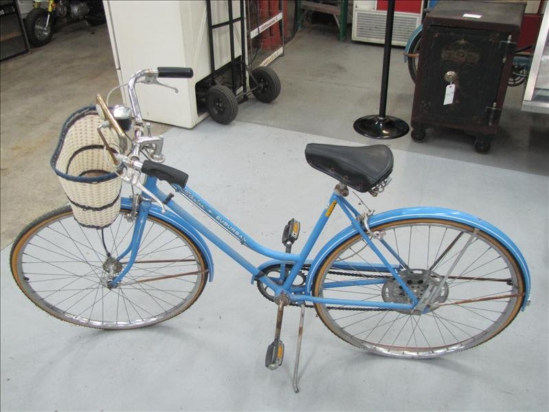 Vintage Schwinn Suburban Ladies Bike: Vintage Schwinn Suburban Ladies Bike Beautiful vintage Schwinn 27" bike. This has a Dorcy speedometer attached with odometer reading 95 miles. Has a rear mud guard with front handle brakes. Appears to