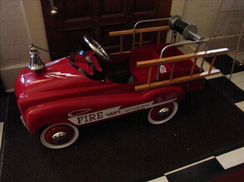 NEW Child's Metal Fire Truck pedal car - Jul 29, 2012 | Scheerer