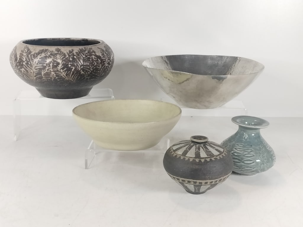 Ruth B Lowdermilk Pottery Bowl (1 of 5)