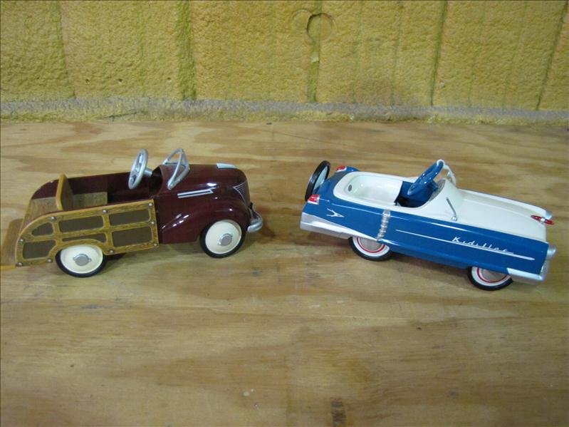Kiddie Car Classics 1939 Ford Station Wagon & 1959 : Wagon-1996 Garton, QHG9034: Kidillac-1994 Garton QHG9017