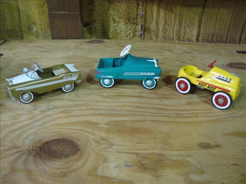 (3) Kiddie Car Classics: 1956 Hot Rod Racer, QHG9028: 1956 Mark V, QHG9022: 1956 Golden Eagle, QHG9033
